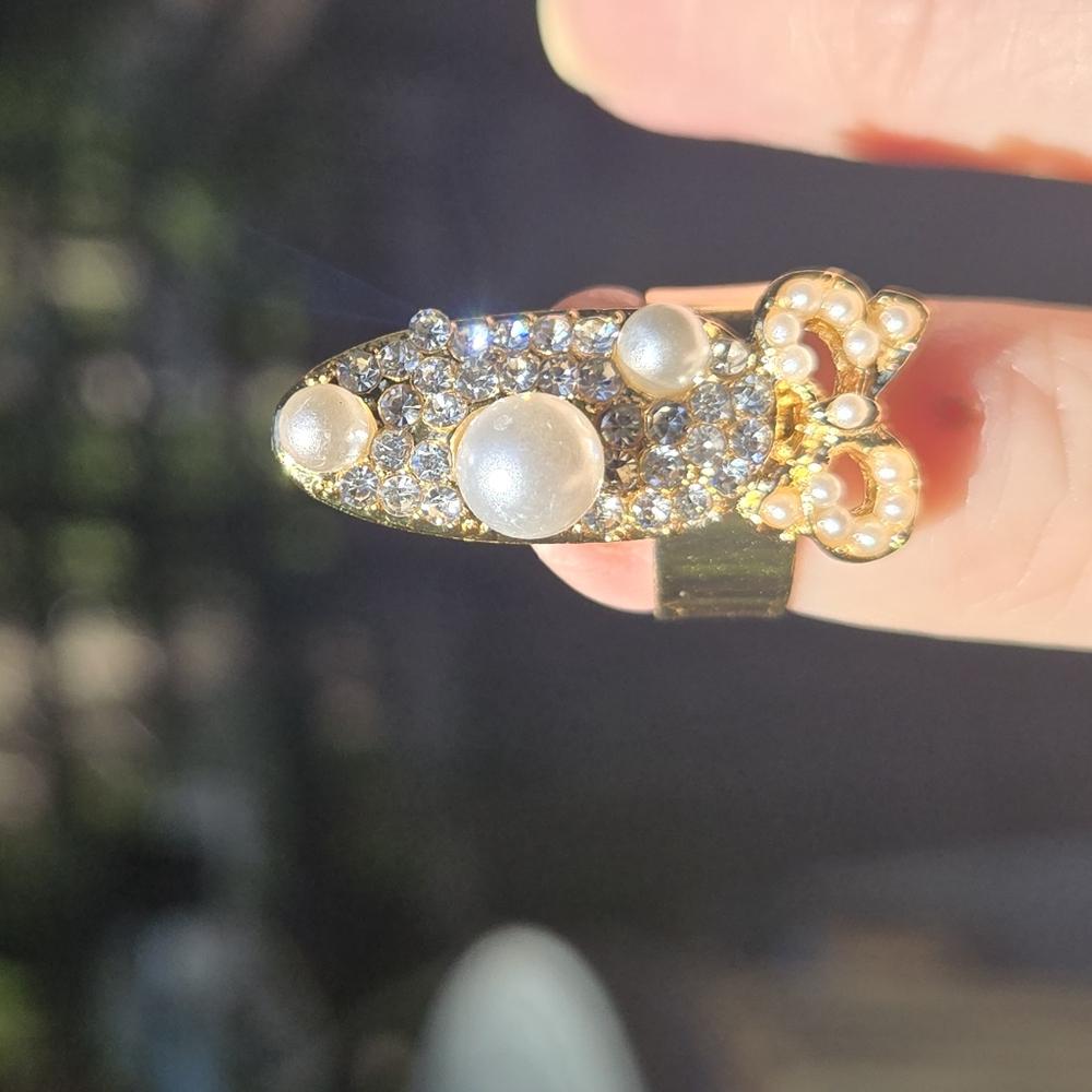 Gold and White Crystal & Pearl Midi "Nail" Ring - Picture 3 of 5